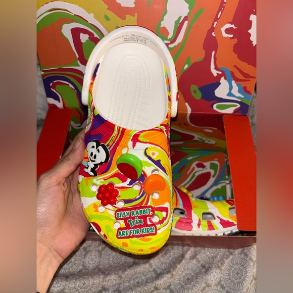 Trix Crocs - Picture 4 of 7